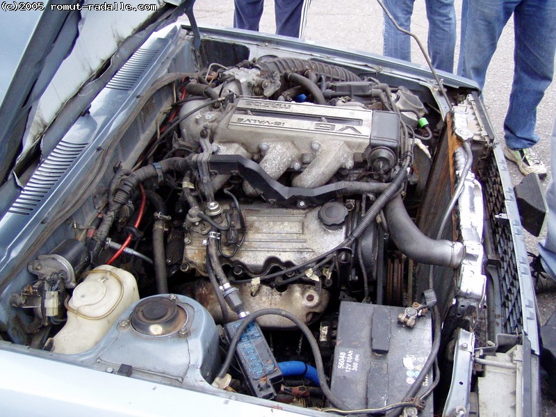 Mazdan V6 DX-Corollassa