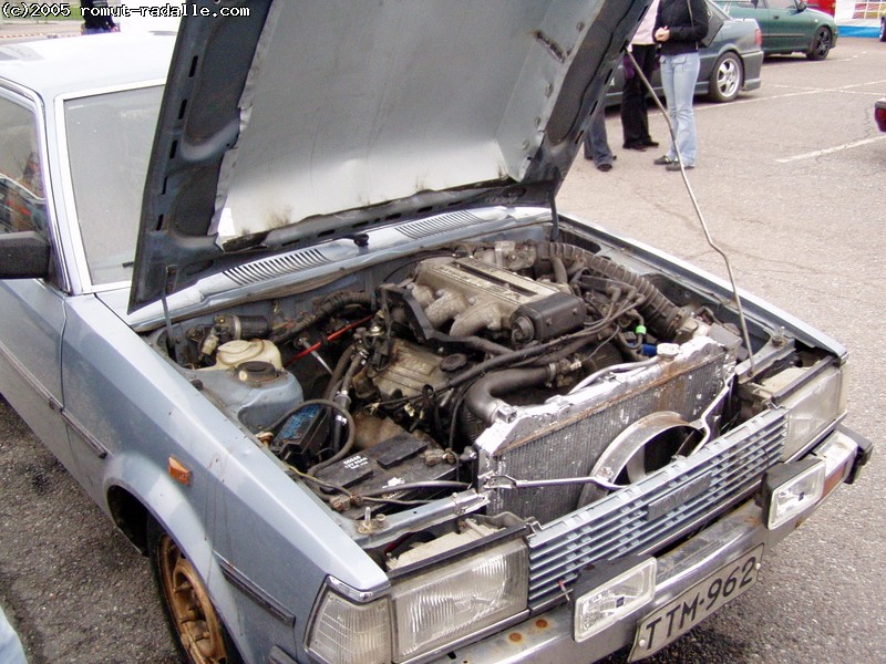 Mazdan V6 DX-Corollassa