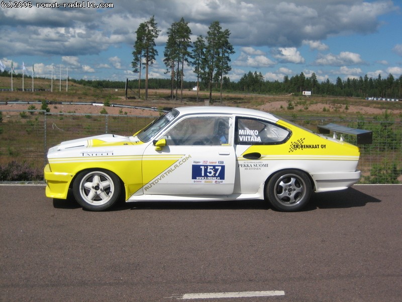Kelta-Valkoinen Autoviitala Opel Kadett C