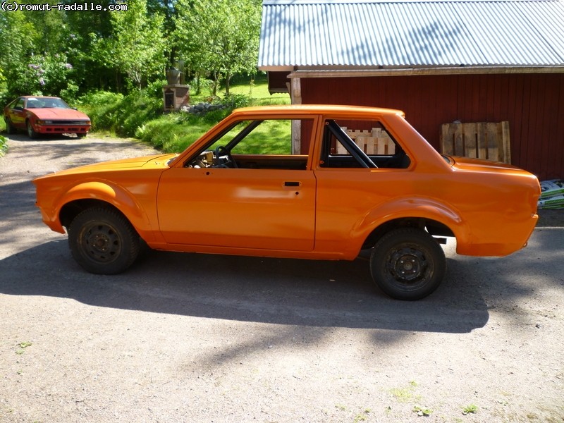 Oranssi KE70 Toyota Corolla
