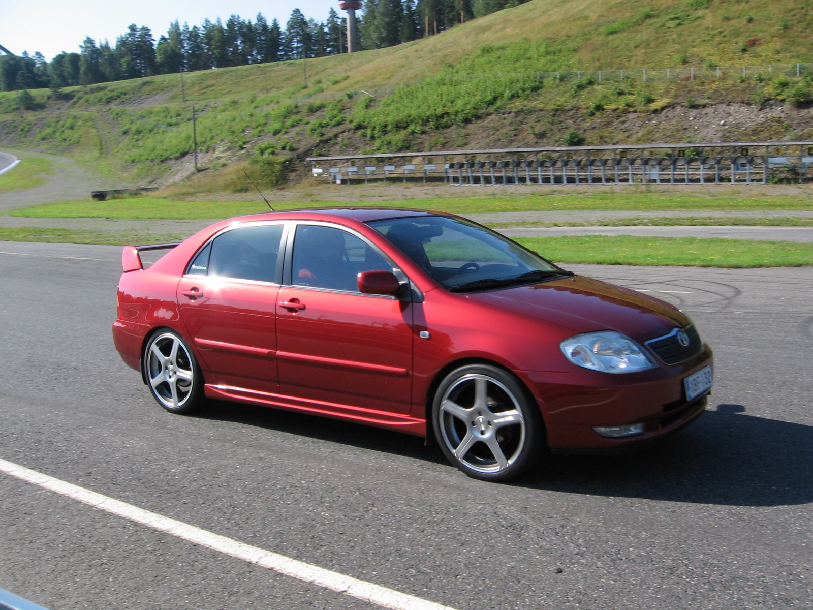 Fintoys ratapÃ¤ivÃ¤ 4.8.2007 Ahvenisto, Toyota Corolla, punainen