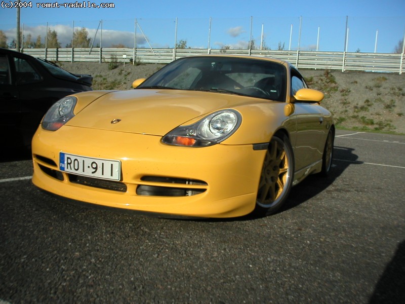 Porsche 911 GT3, keltainen