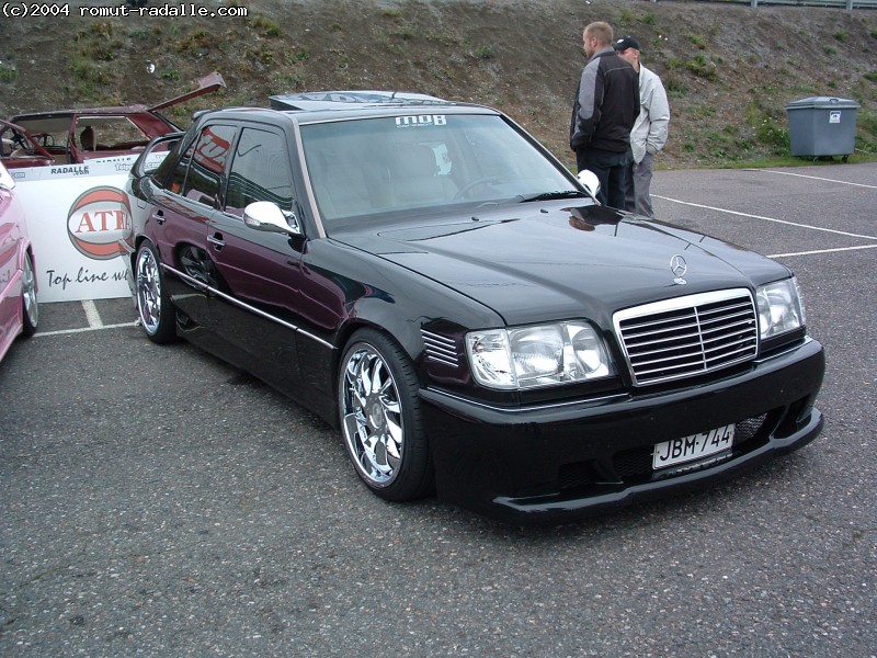 Mecedes-Benz W124 300