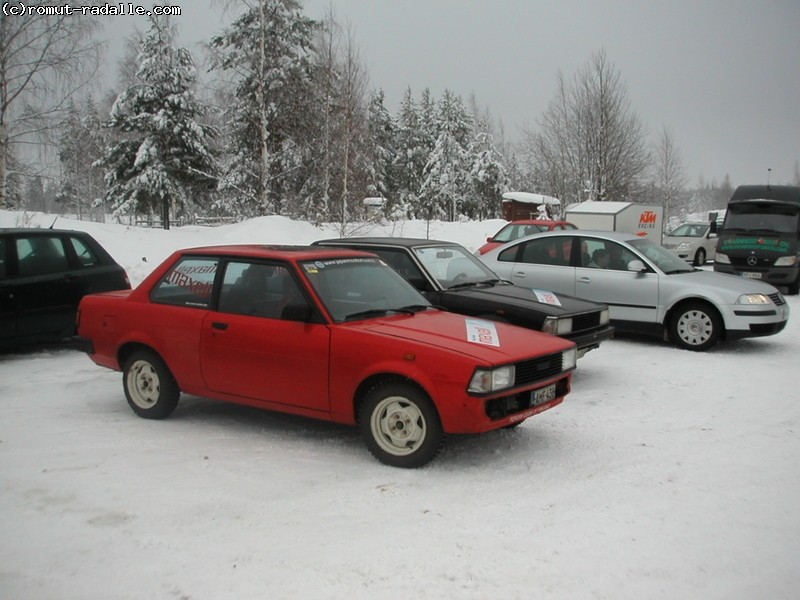 Punainen DX Corolla KE70