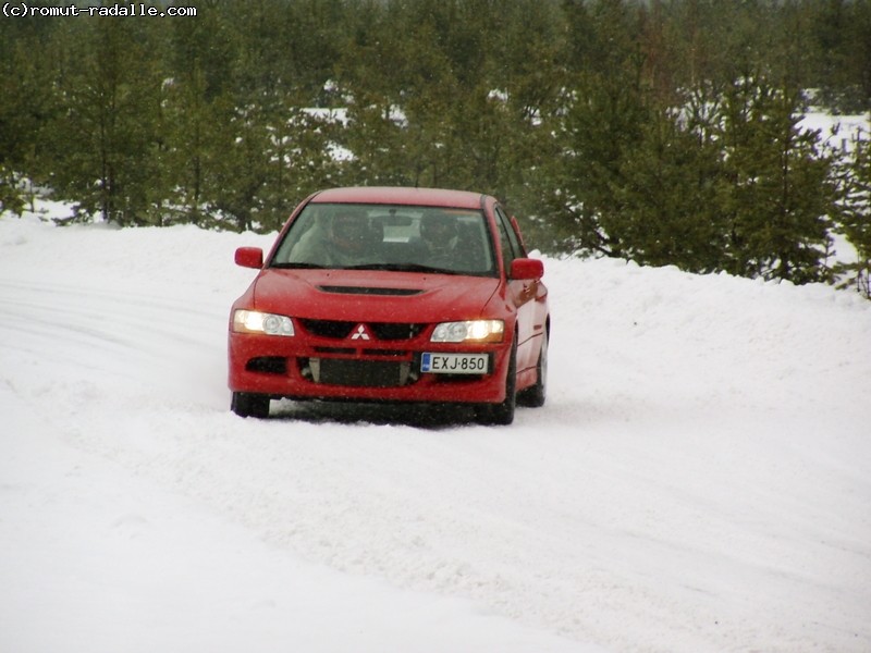 Mitsubishi Evolution 8, Punainen