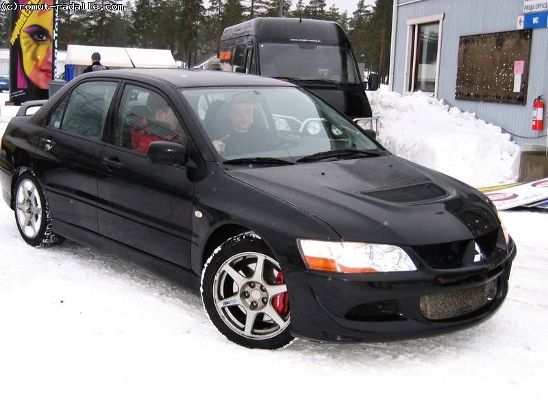 tyylikäs evo 8 mustana
