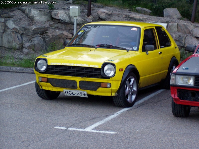 Keltainen KP60 Starlet