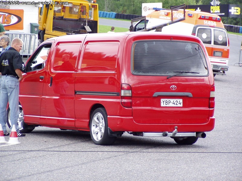 Punainen Hiace