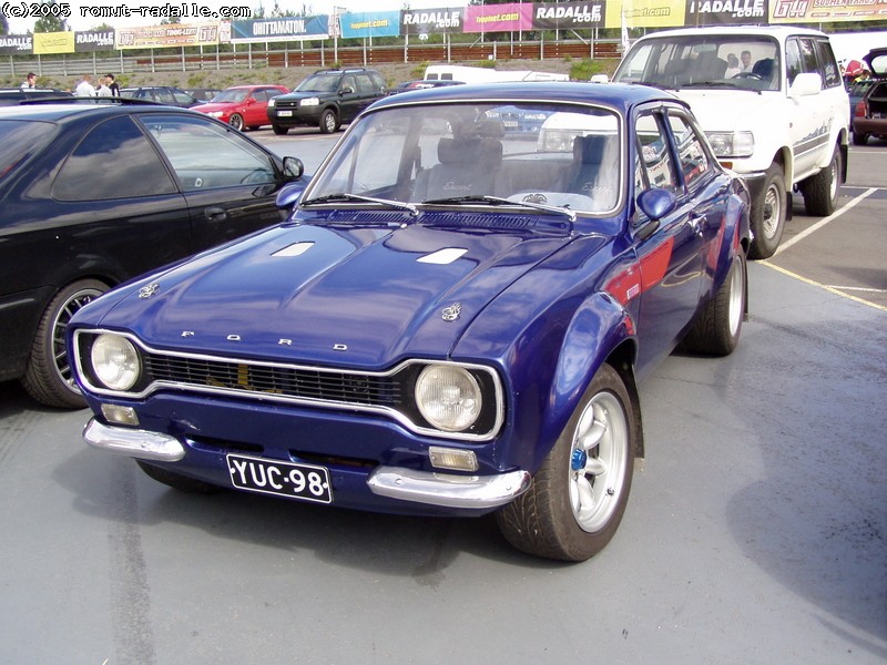 Sininen Ford Escort MK1