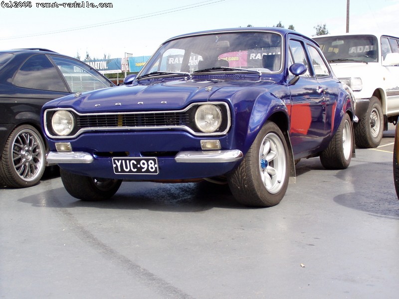 Sininen Ford Escort MK1