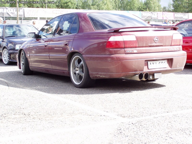 Opel Omega 3.0 V6