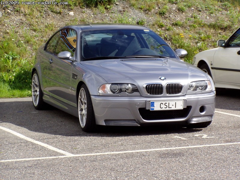 Harmaa BMW CSL-1