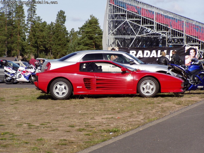 Punainen Ferrari