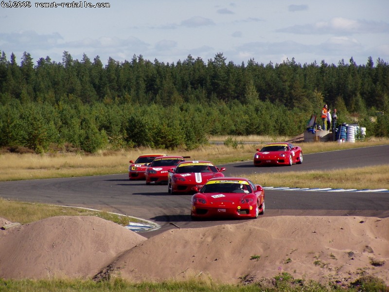 5 Punaista Ferraria Alastaron radalla