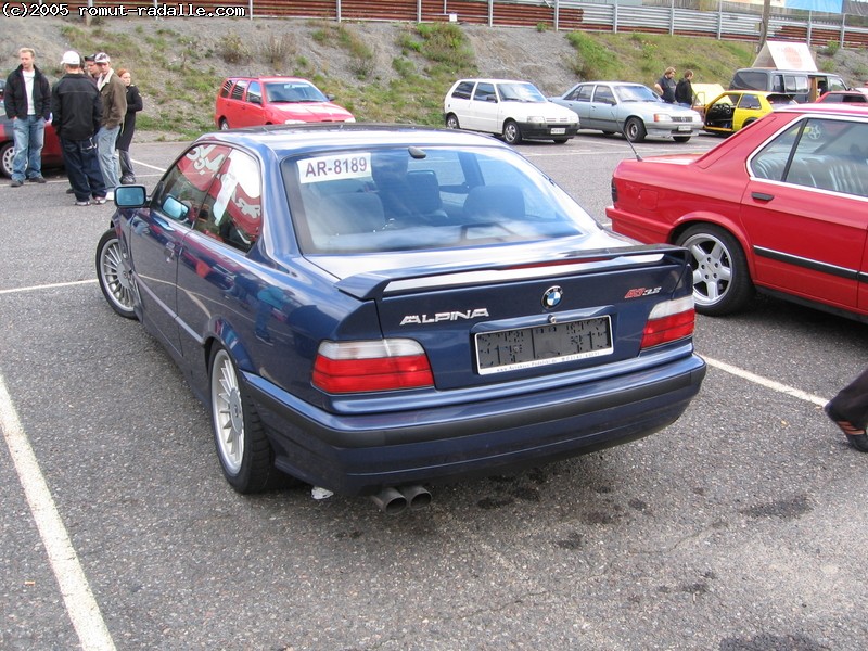 BMW Alpina Sininen
