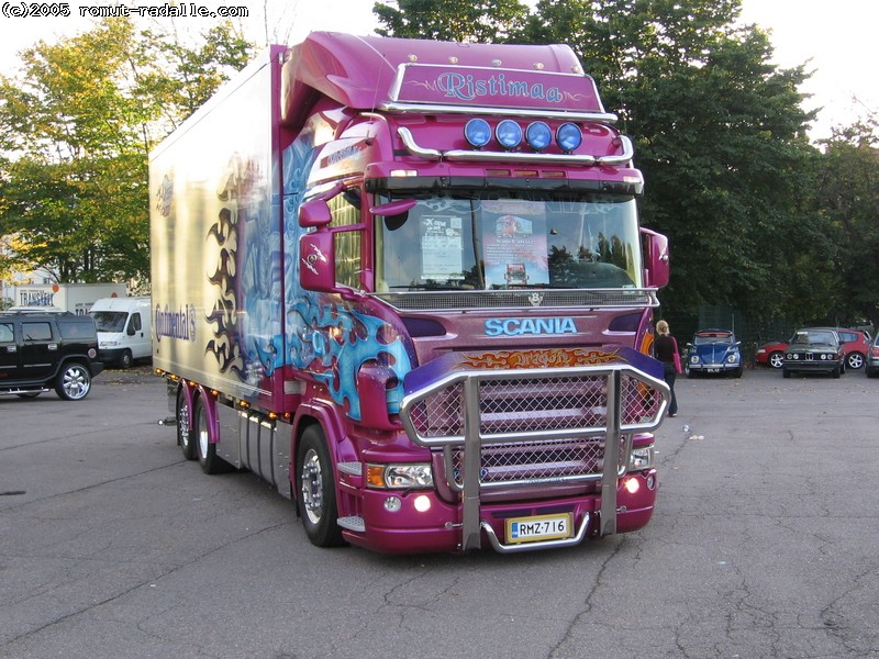 Continental Ristimaa Scania R 500 sini-pinkki