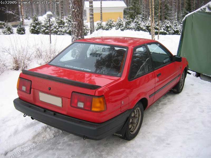 AE86 Corolla GT, punainen
