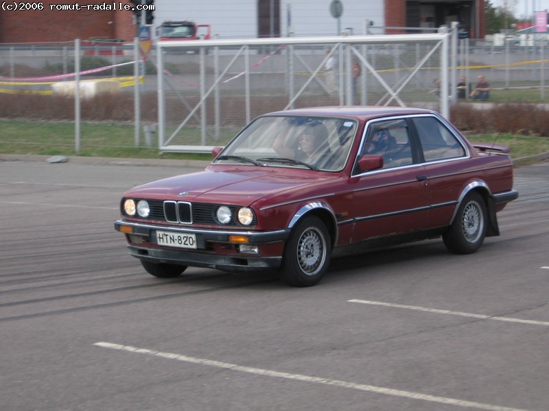 Punainen BMW