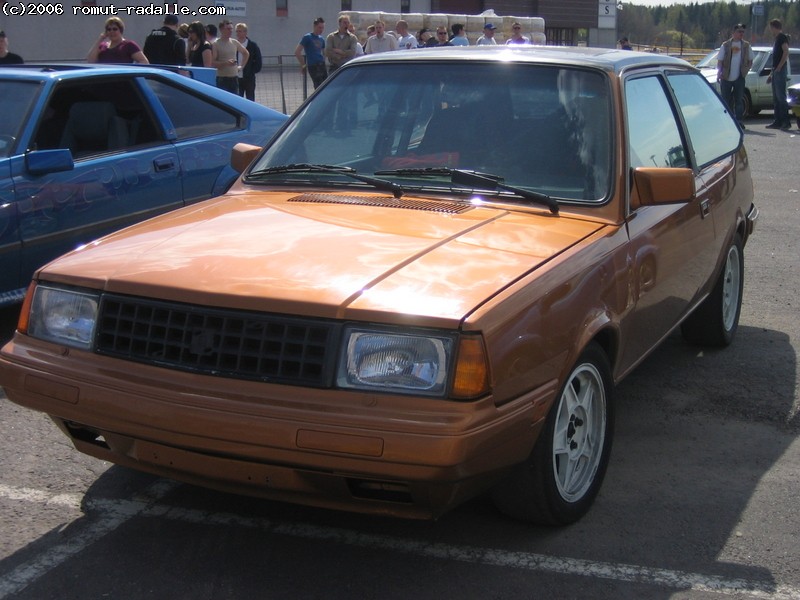 Kultainen Volvo