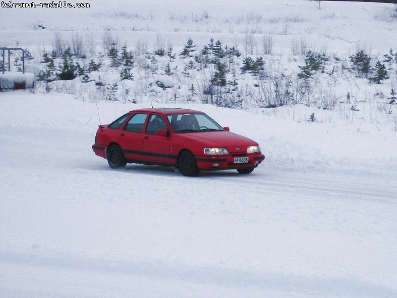 Punainen Ford Sierra