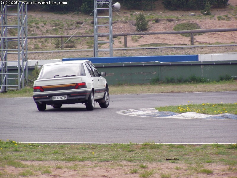 Peugeot 309 GT 1.6 1990, valkoinen