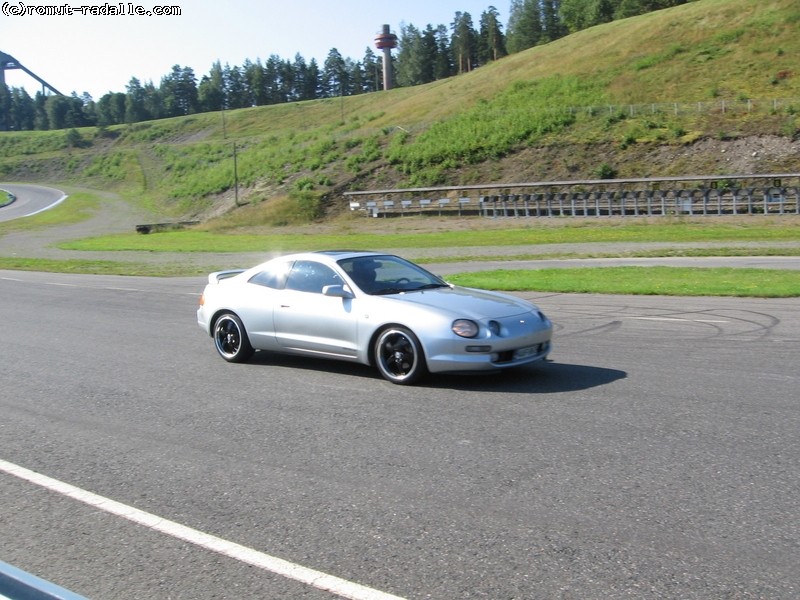 Harmaa Toyota Celica