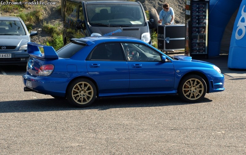 Sininen Subaru Impreza