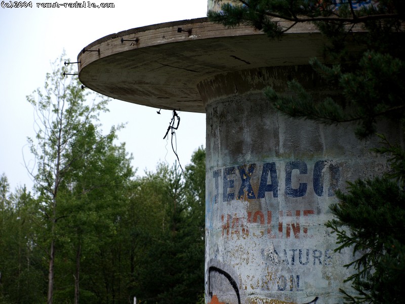 Texaco-mainos valvontatornissa