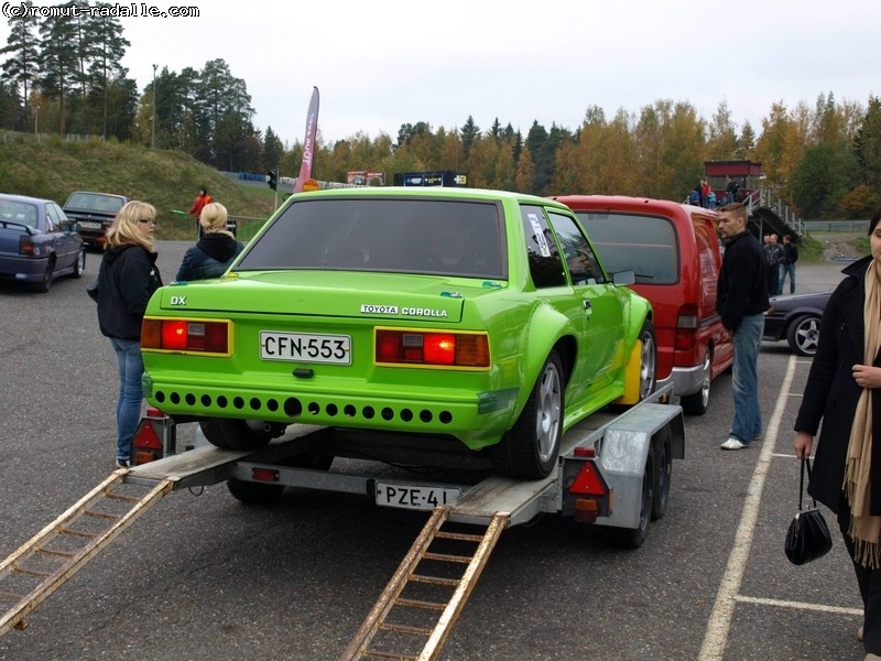 Pasin Corolla trailerilla