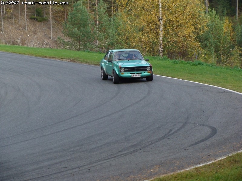 Vihreä välikoppa Ford Escort MKII