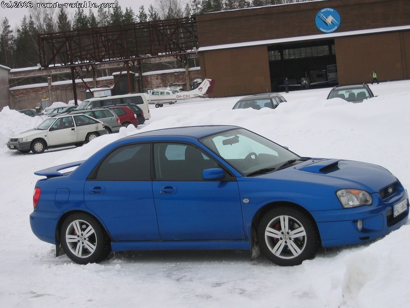 Sininen Subaru Impreza