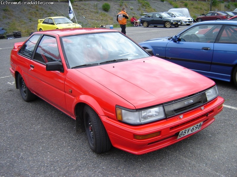 AE86, Toyota Corolla AE86 GT Coupé, Punainen