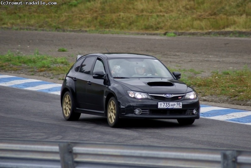 Subaru Impreza STi, musta