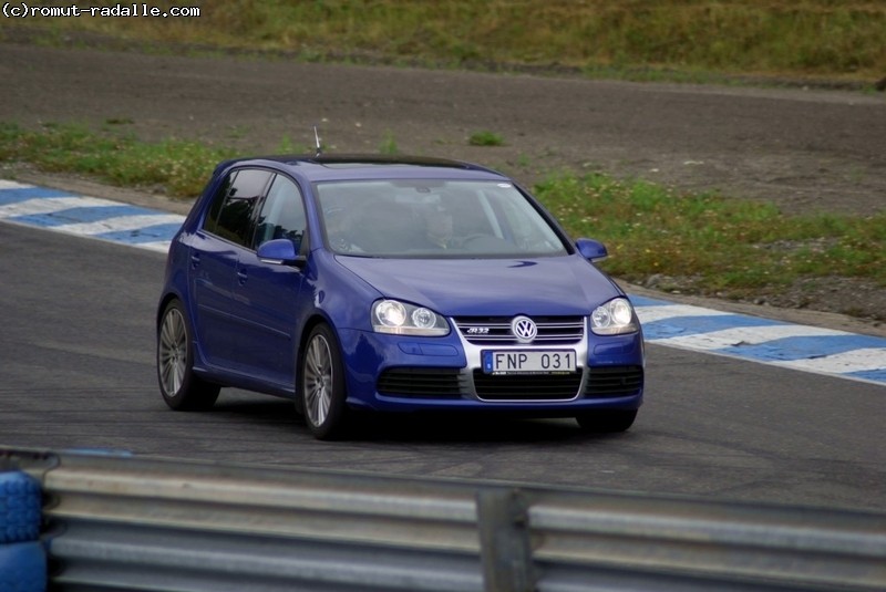 VW Golf R32, Sininen 