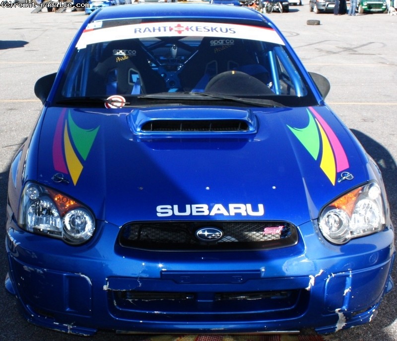 Sininen Subaru Impreza