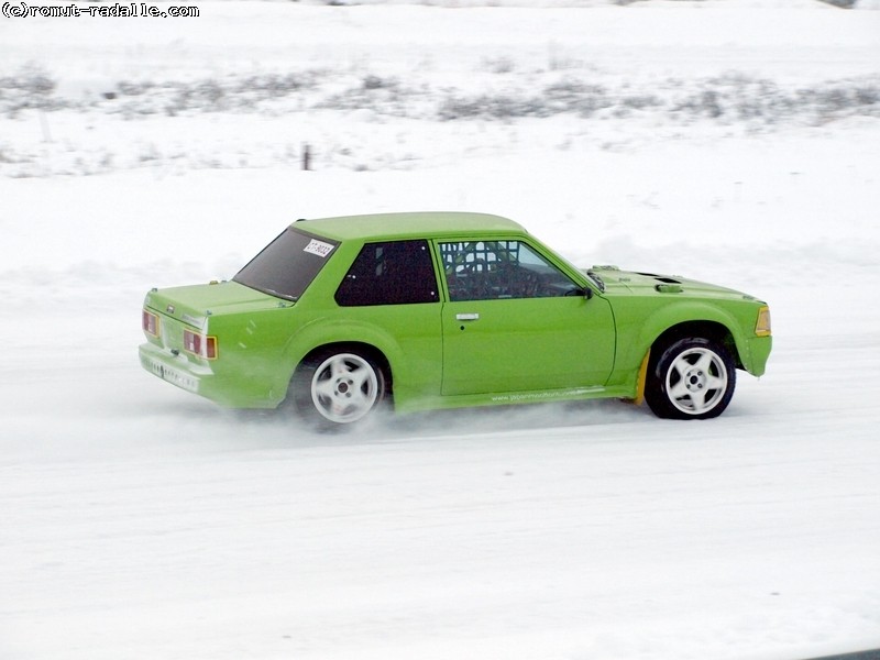 Lime-vihreä DX Corolla KE70