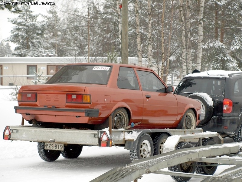 Toyota Corolla DX trailerilla