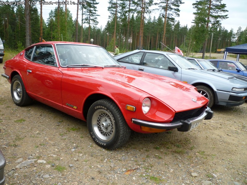 Punainen Datsun 260Z