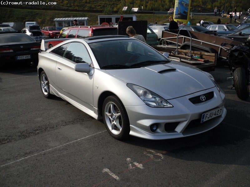 Harmaa Toyota Celica