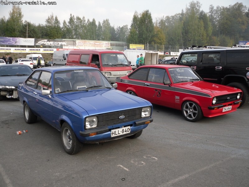 Ford Escort MK2, Sininen, neliövaloilla