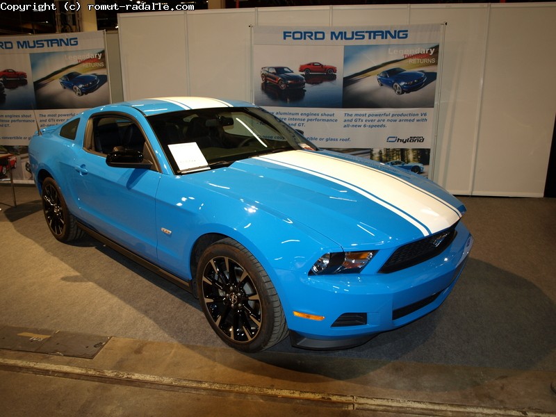 Sininen Ford Mustang