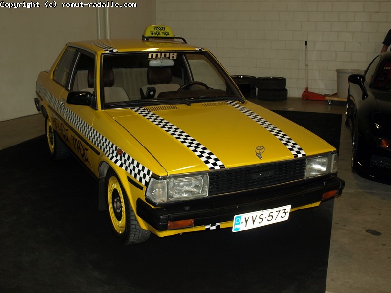 Keltainen KE70 Corolla TAXI
