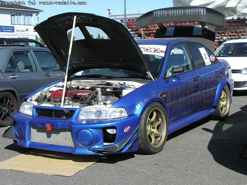 Sininen Subaru Impreza