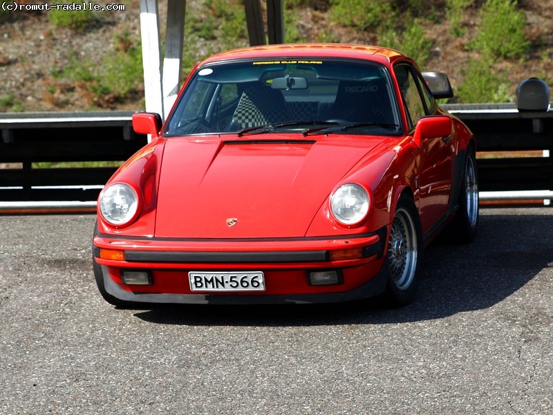 Porsche 911, punainen