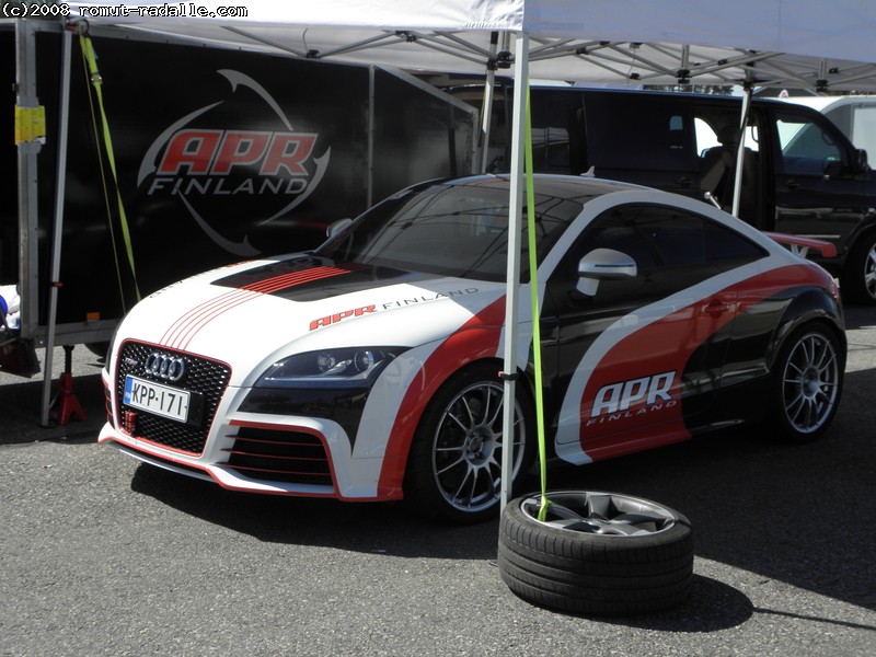 APR Finland Audi R8 Timeattack kilpa-auto