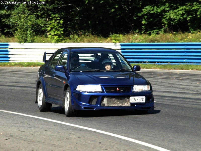Mitsubishi Lancer Evolution, sininen