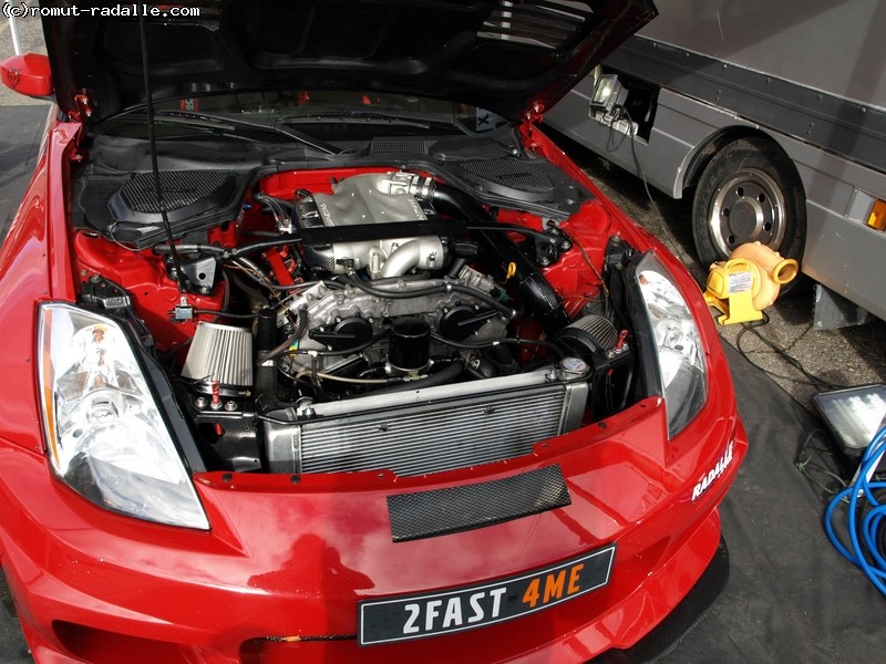 Nissan 350Z engine