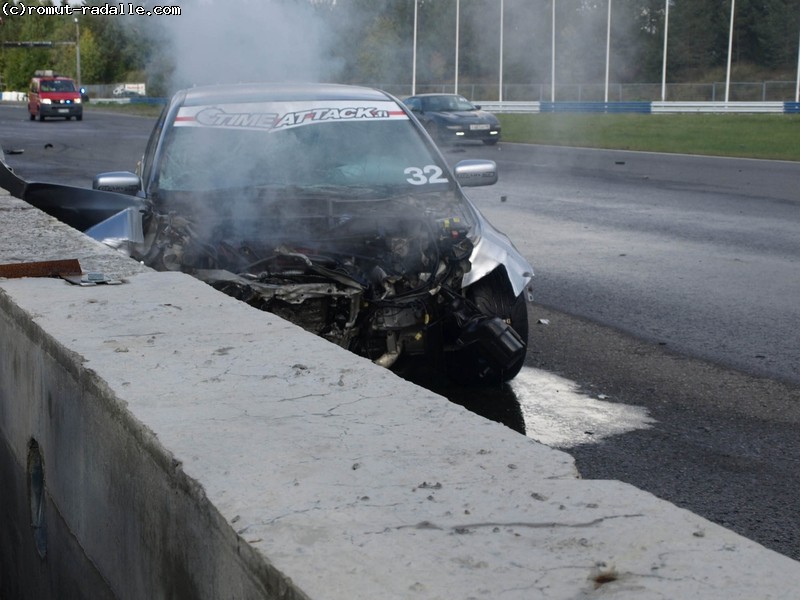 Evo 8 mitsu crash, Timeattack-kilpa-auto