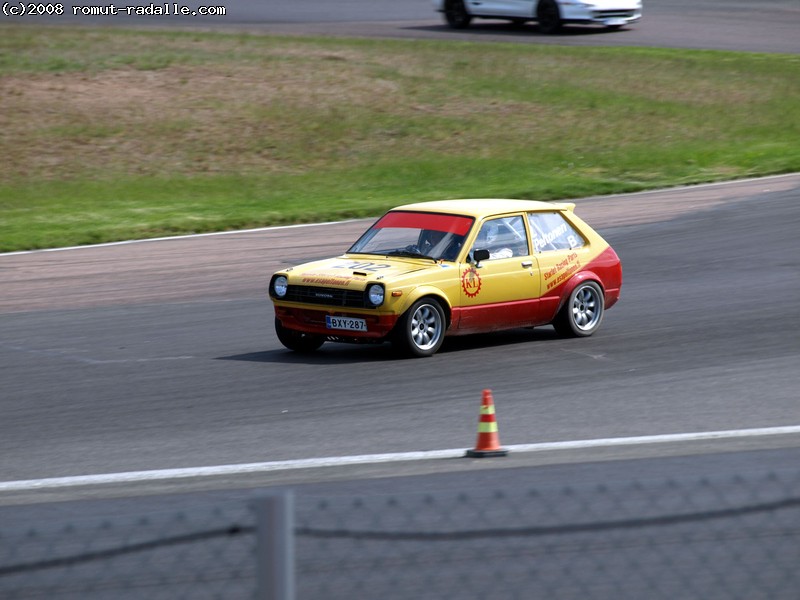 Toyota Starlet KP60 esapeltonen.fi