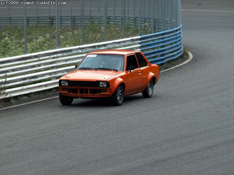 Oranssi Corolla